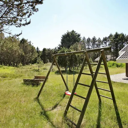 10 Person Holiday In Lb K Vakantiehuis